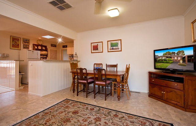 37 Folkstone Crescent, FERNTREE GULLY, VIC 3156