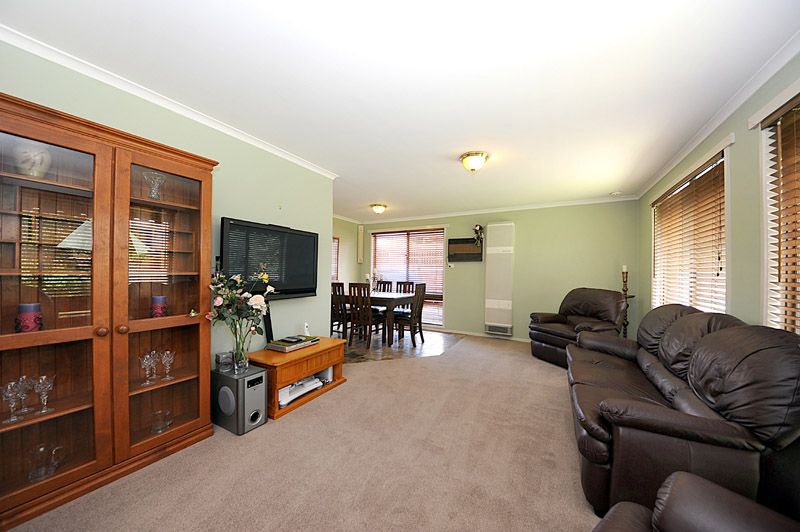 35 Bryden Drive, FERNTREE GULLY, VIC 3156