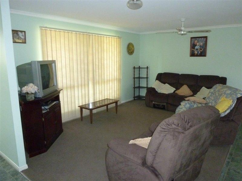 33 VICKI Parade, TORQUAY, QLD 4655