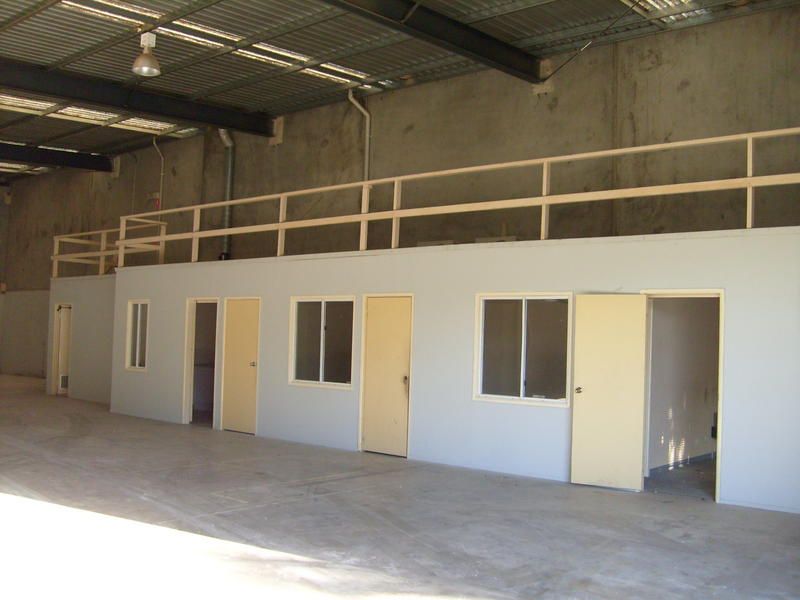 MEADOWBROOK, QLD 4131