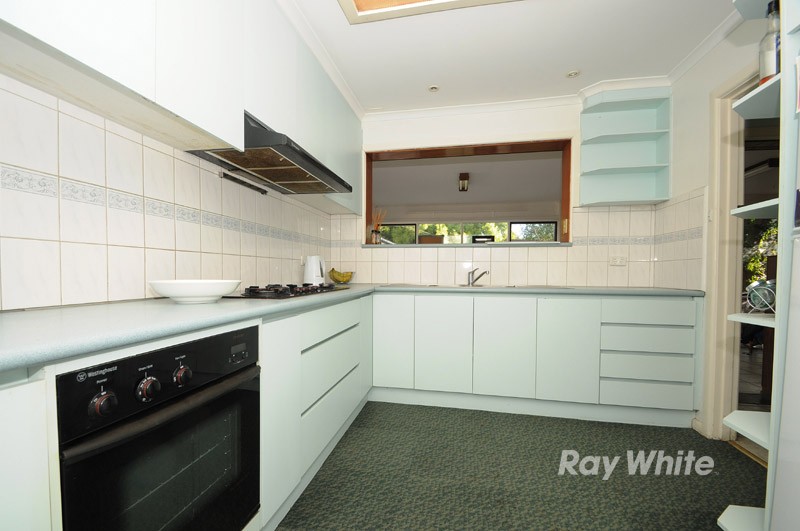 64 Kanooka Road, BORONIA, VIC 3155