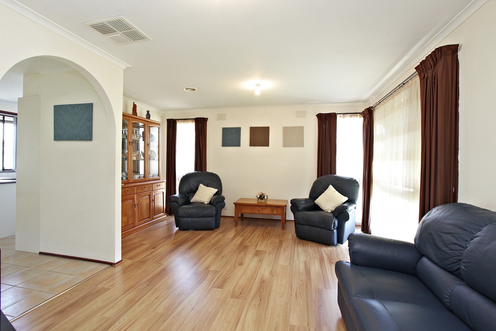 4 Barina Close, KEILOR DOWNS, VIC 3038