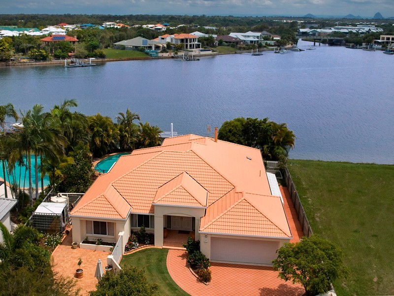 2 Cowiebank Place, PELICAN WATERS, QLD 4551