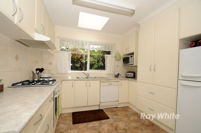 50 Currawa Drive, BORONIA, VIC 3155