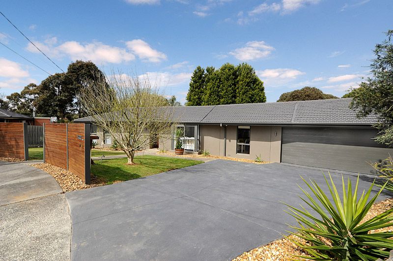 4 Fiona Court, FERNTREE GULLY, VIC 3156