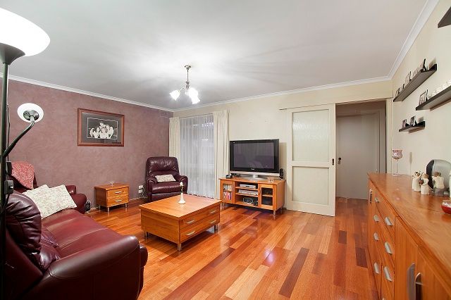 33 James Cook Drive, CRANBOURNE, VIC 3977