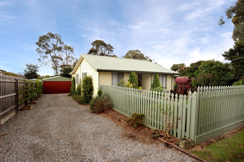 6 Moore Street, FERNTREE GULLY, VIC 3156