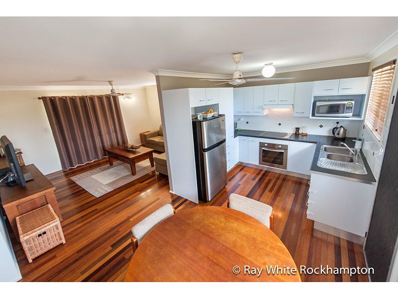 55 Stenlake Avenue, KAWANA, QLD 4701