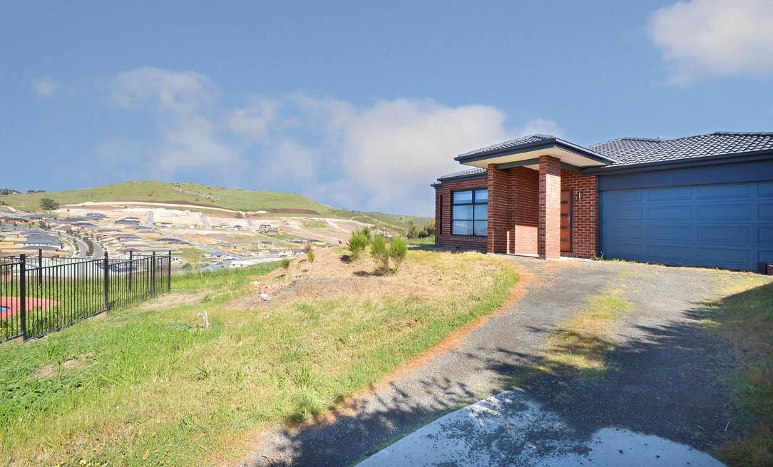 8 Haxton Court, SUNBURY VIC 3429