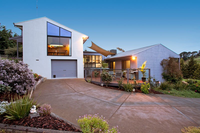 235 Princes Highway, WAURN PONDS, VIC 3216