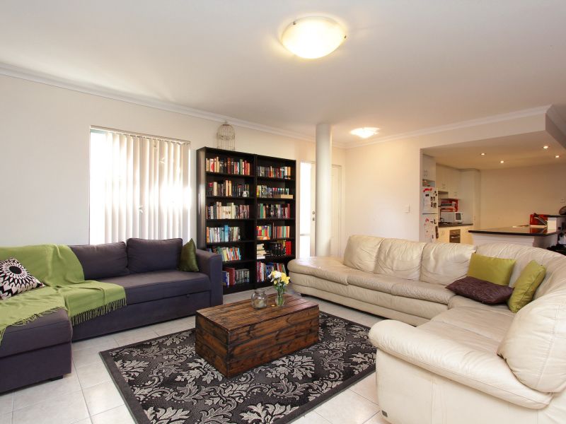 7/8 Hillcrest Road, KEWDALE, WA 6105