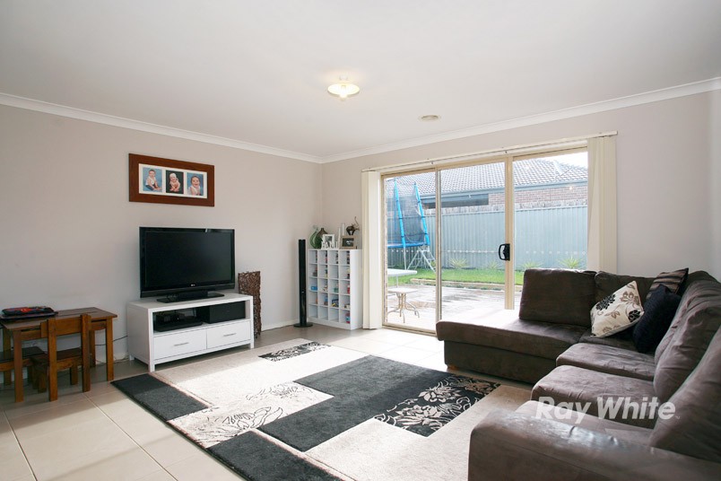 59 Broad Oak Drive, CRANBOURNE, VIC 3977