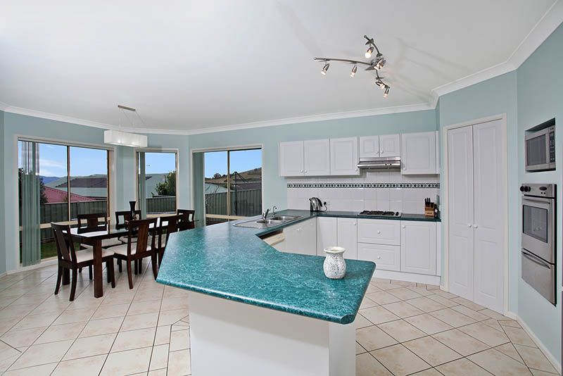 13 Shannon Drive, ALBION PARK, NSW 2527