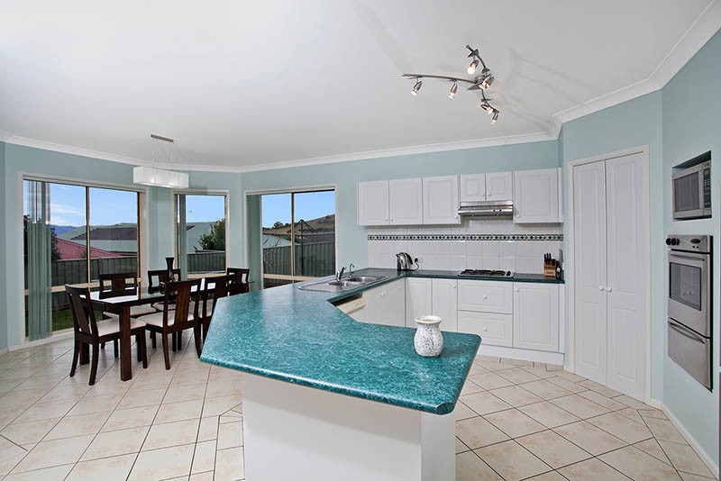 13 Shannon Drive, ALBION PARK, NSW 2527