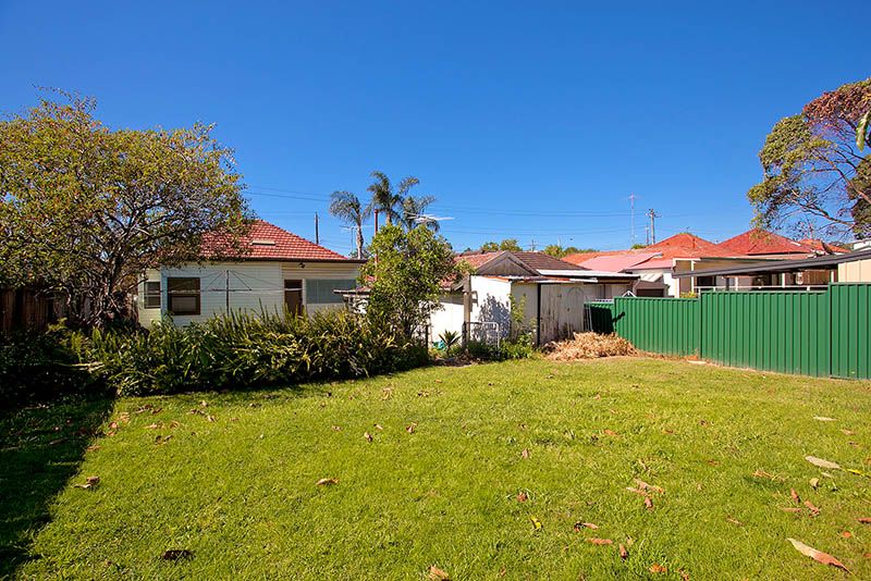 43 Blakesly Road, SOUTH HURSTVILLE, NSW 2221