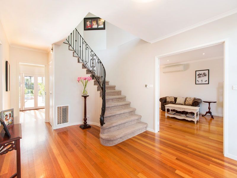 58 Golfwood Close, DINGLEY VILLAGE, VIC 3172