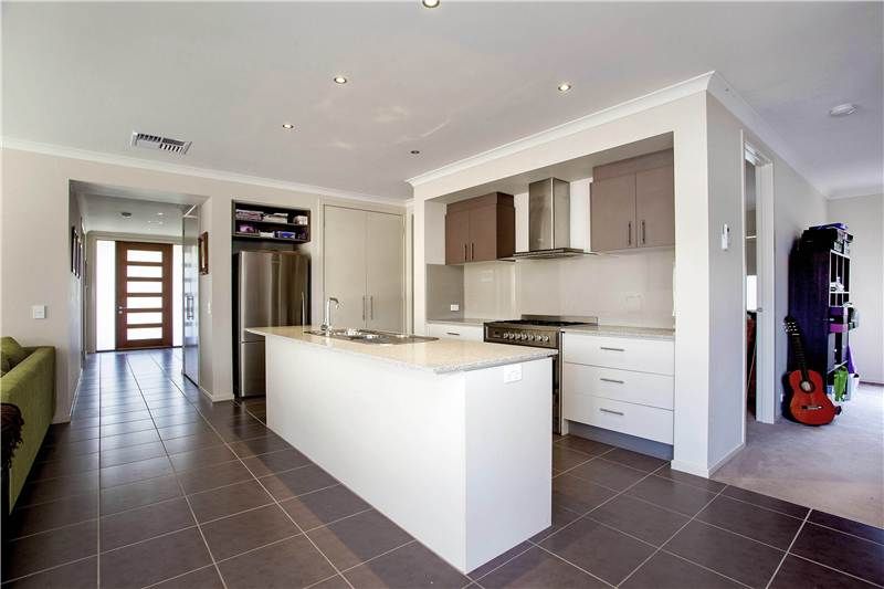 19 Mathieson Place, LARA, VIC 3212