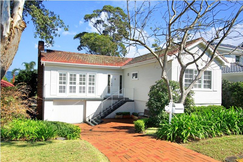8 Byarong Avenue, MANGERTON NSW 2500