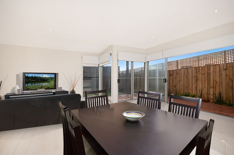 2/38 MacDonald Street, WARRNAMBOOL, VIC 3280