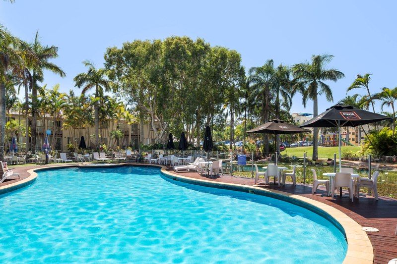 22 'Oaks' 2 Landsborough Parade, GOLDEN BEACH, QLD 4551