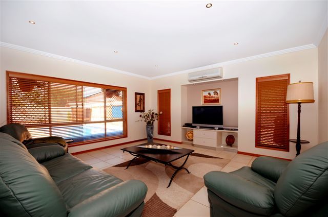 10 Dunbar Court, HIGHFIELDS, QLD 4352