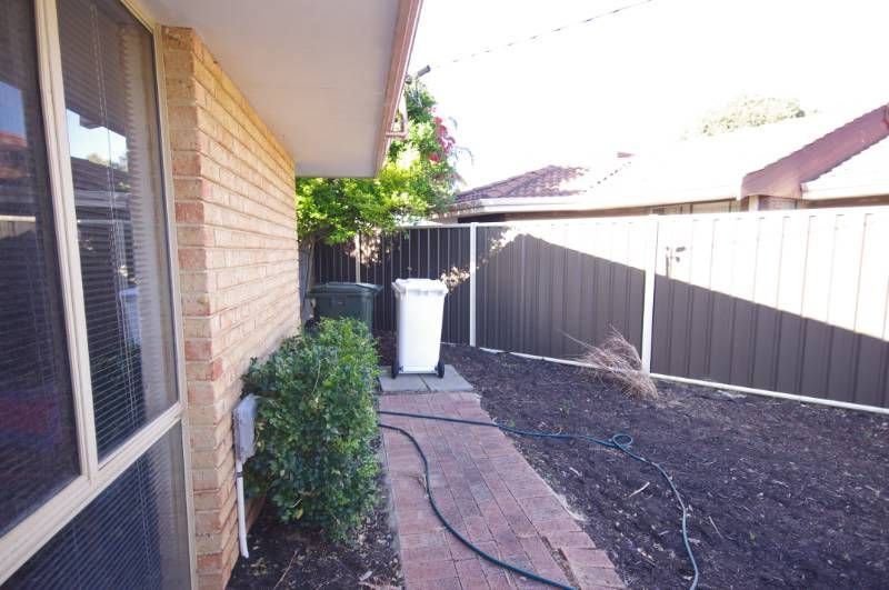26b Pinewood Green, MIRRABOOKA, WA 6061