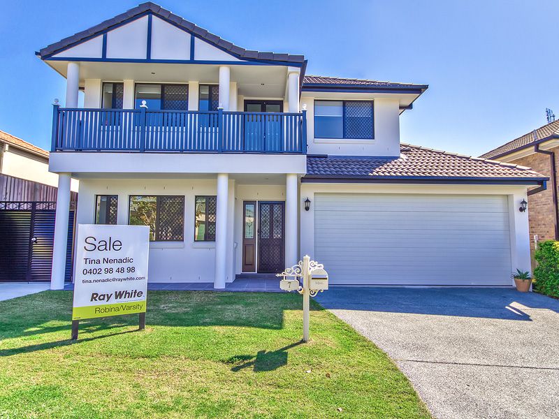 7 Andorra Place, VARSITY LAKES, QLD 4227