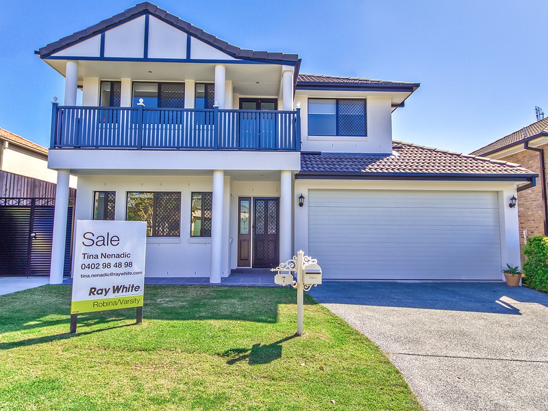 7 Andorra Place, VARSITY LAKES, QLD 4227
