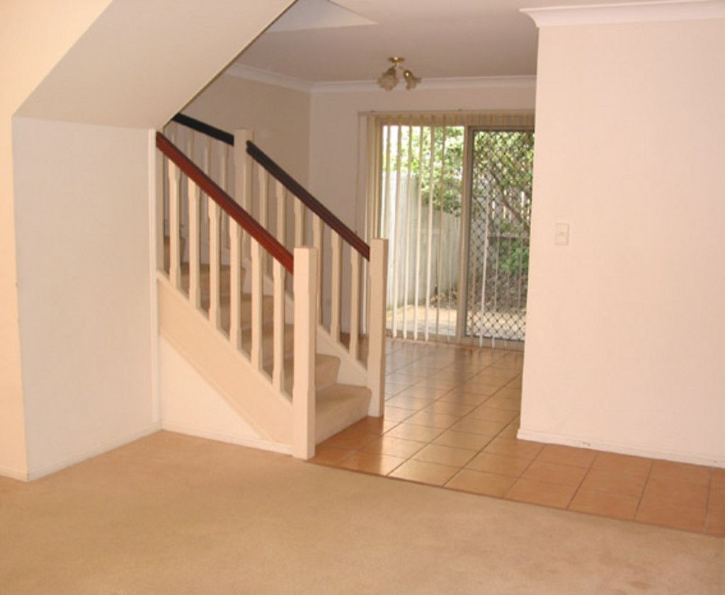 4/74 Newdegate Street, GREENSLOPES, QLD 4120