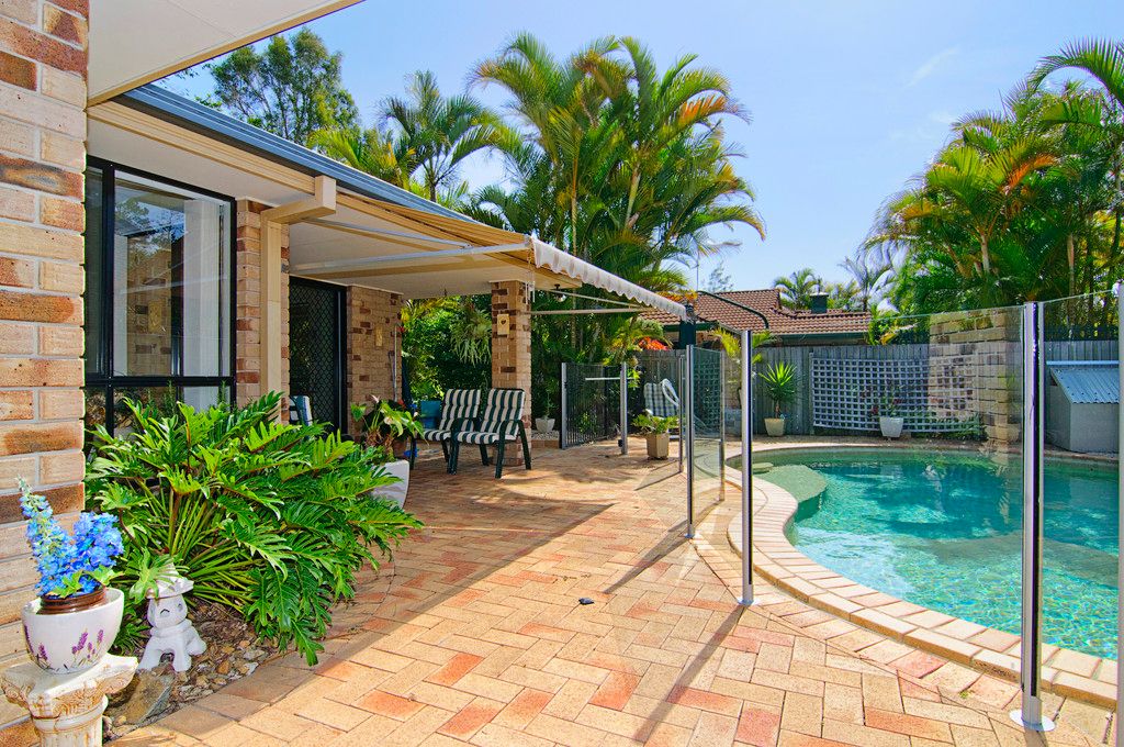 10 Thyme Court, RUNAWAY BAY, QLD 4216