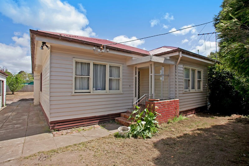 1 Thatcher Court, WHITTINGTON, VIC 3219