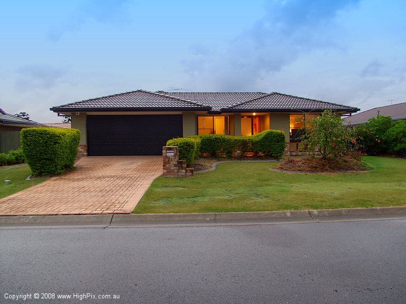21 Flinders Esplanade, PARKINSON QLD 4115