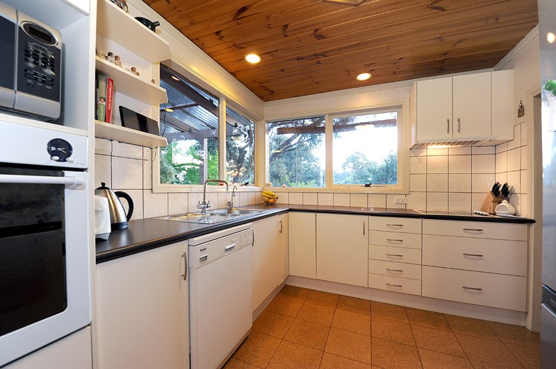 12 Old Belgrave Road, UPPER FERNTREE GULLY, VIC 3156