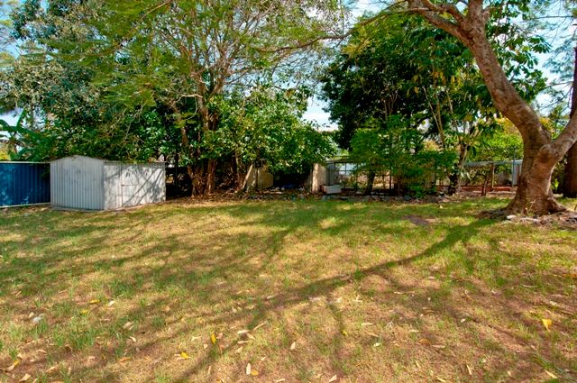 16 Bloodwood Street, CRESTMEAD, QLD 4132