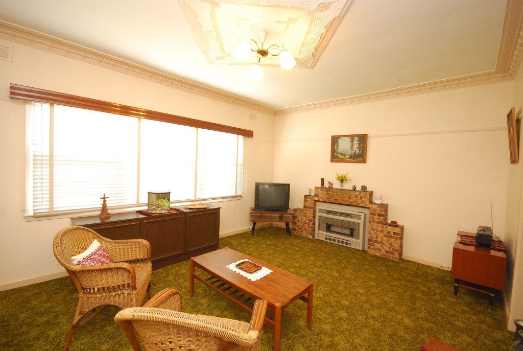 28 Oak Street, WENDOUREE, VIC 3355