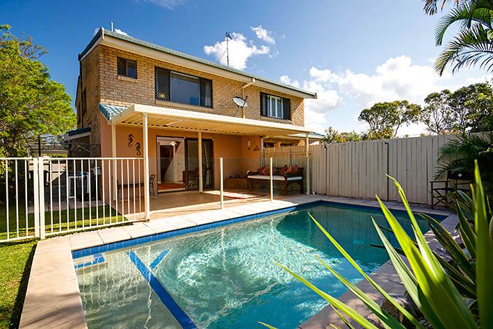 14 Broadwater Avenue, MAROOCHYDORE QLD 4558