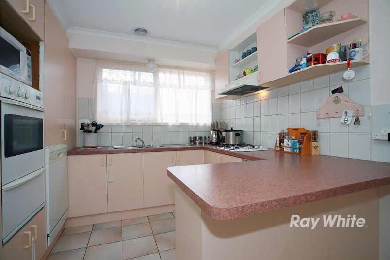 24 Navarre Drive, CRANBOURNE, VIC 3977