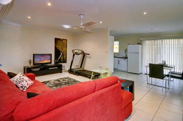 4 Longwood Street, Minyama QLD 4575