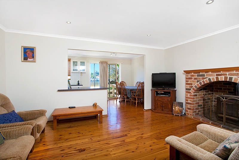 10 Woodlands Drive, BARRACK HEIGHTS, NSW 2528