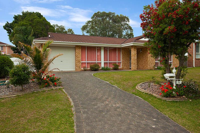 5 Allinga Drive, OAK FLATS, NSW 2529