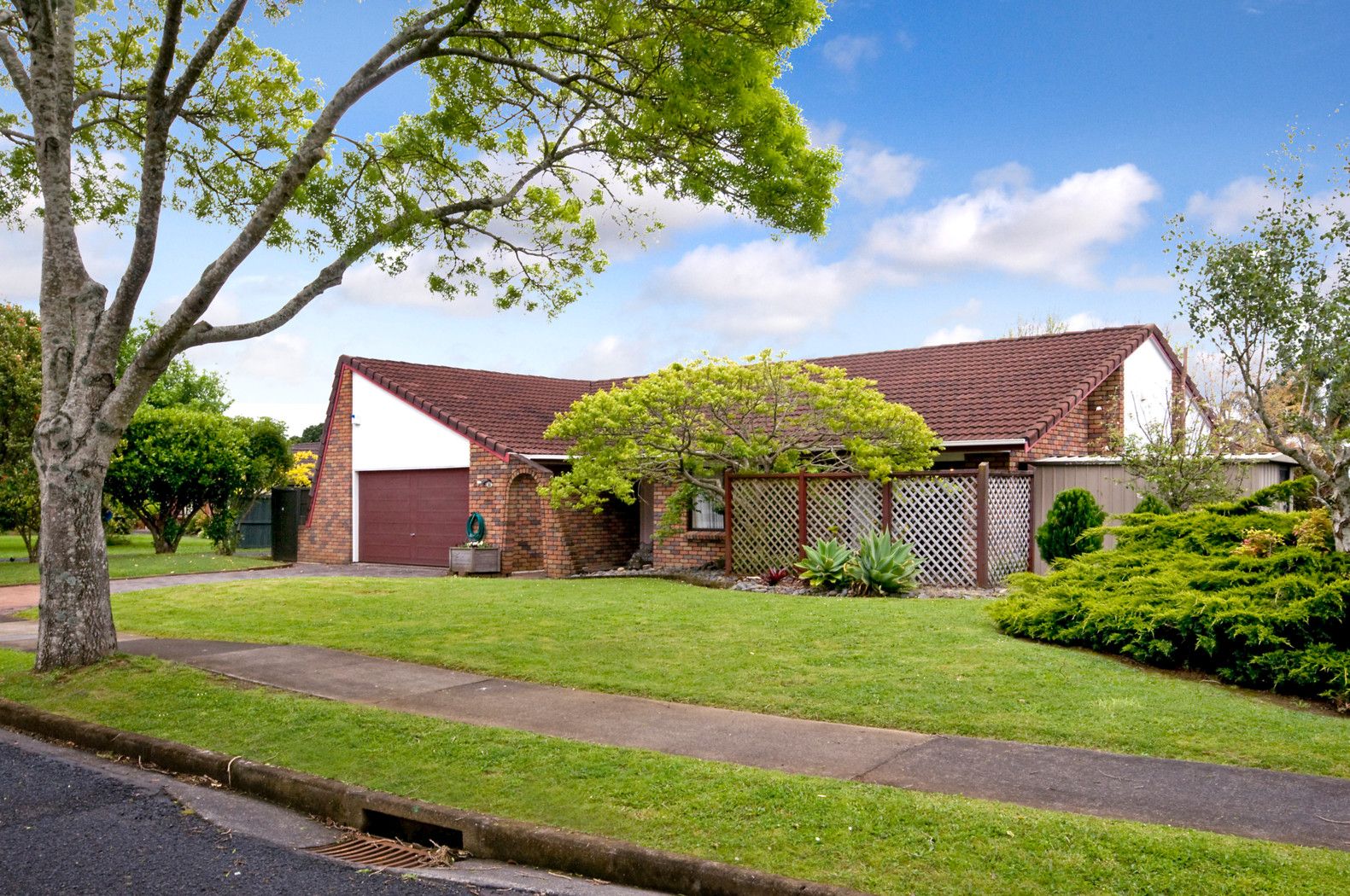 21 Raddock Place, HALF MOON BAY, Manukau City