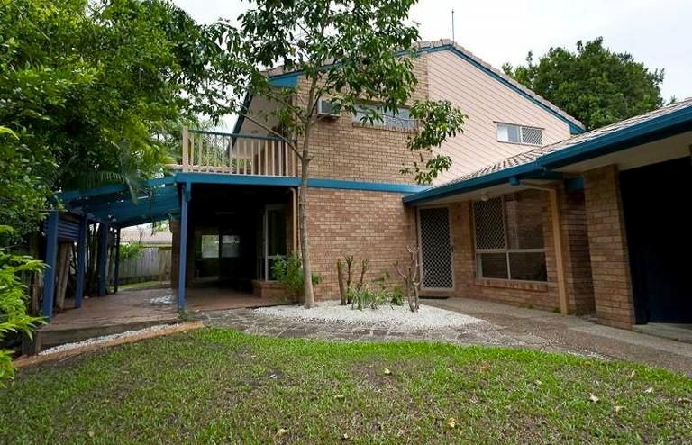2 Lorinya Court, BATTERY HILL, QLD 4551