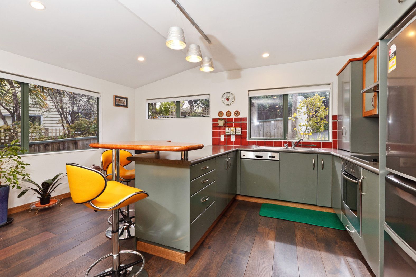 2/68 Aberdeen Road, CAMPBELLS BAY, North Shore City