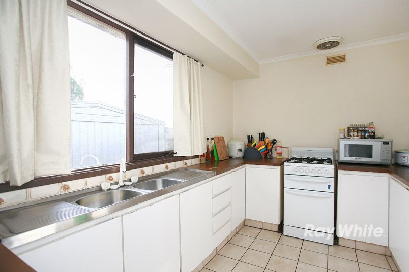 37 Pound Road, HAMPTON PARK, VIC 3976