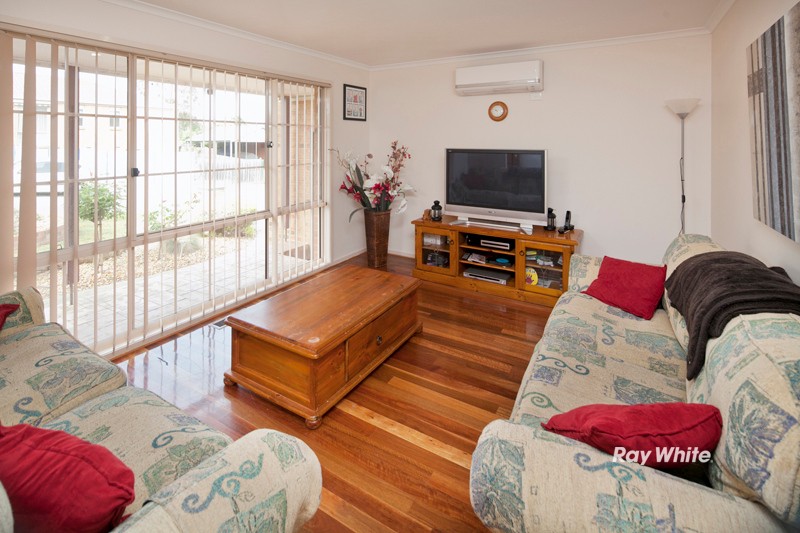 1 Oxley Court, LANGWARRIN, VIC 3910