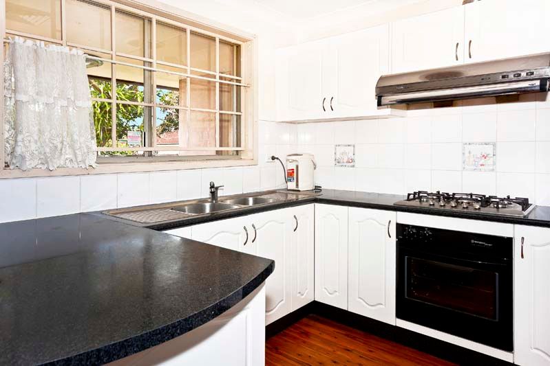 21 Corryong Street, FAIRFIELD WEST, NSW 2165