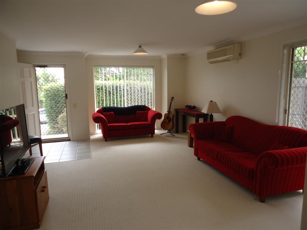 16 Timaru Crescent, EIGHT MILE PLAINS, QLD 4113
