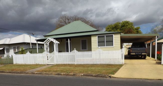 21 Bourke Street, SINGLETON NSW 2330