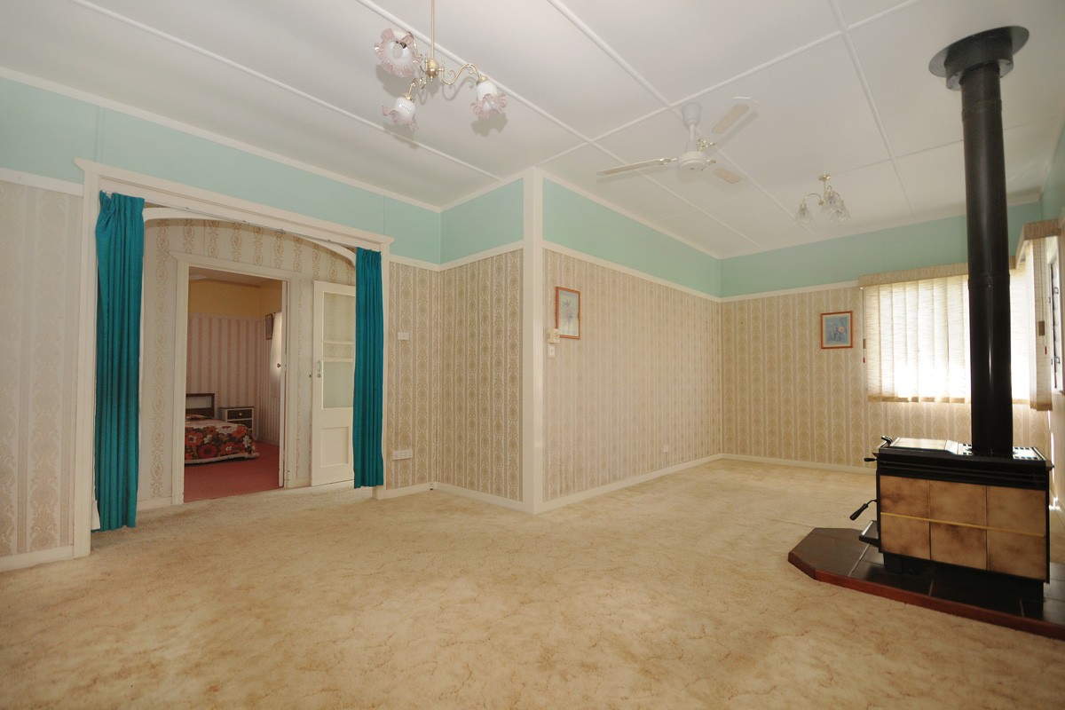 99 Stuart Street, NORTH TOOWOOMBA, QLD 4350
