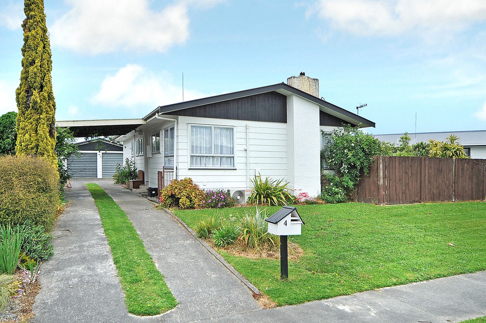 4 Willowstream Grove, CLOVERLEA, Palmerston North City